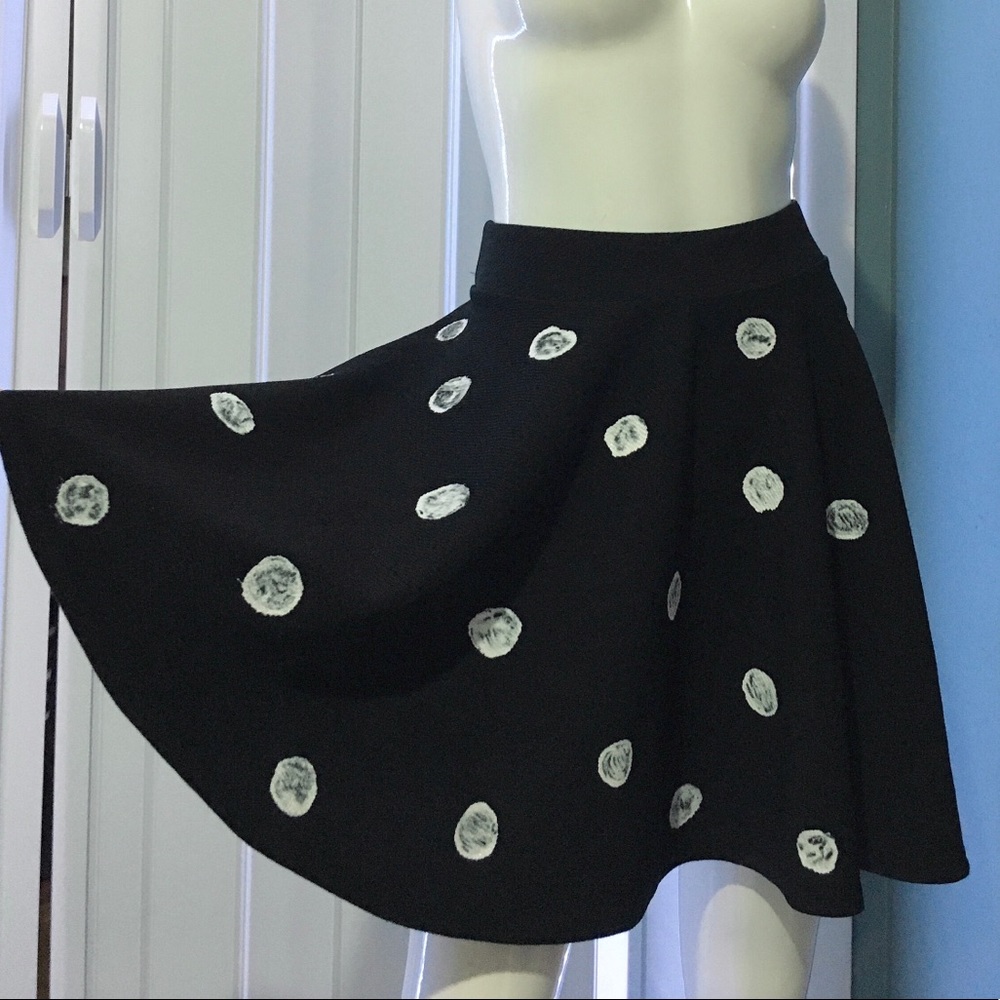 ⚪️⚫️Black&White Circle Skirt⚪️⚫️